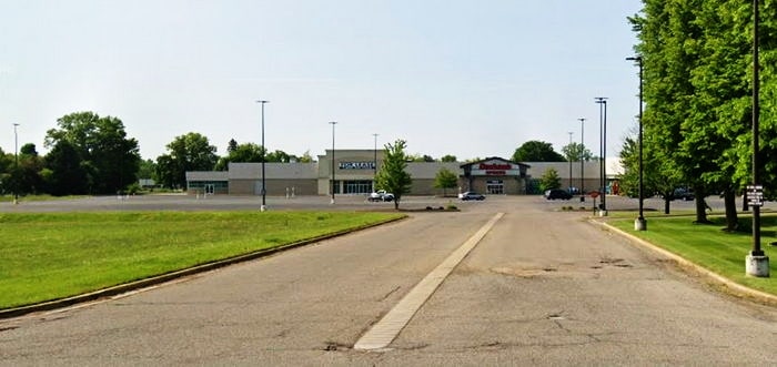 K-Mart (Kmart) - Three Rivers - 1320 W Broadway Street (newer photo)